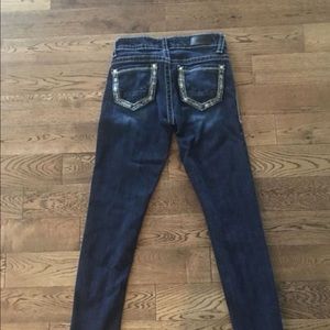 Like new Buckle cropped ankle jeans- size 24